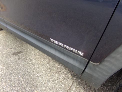 Used 2018 GMC Terrain SLE image 13