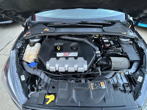 Used 2017 Ford Focus ST image 13