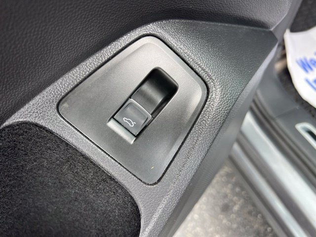Used 2023 Volkswagen Tiguan SEL R-Line AWD/4WD image 32