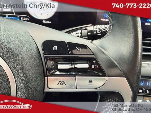 Used 2022 Hyundai Elantra Limited image 22