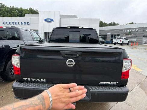 Used 2017 Nissan Titan PRO-4X w/ Pro-4x Convenience Package AWD/4WD image 6