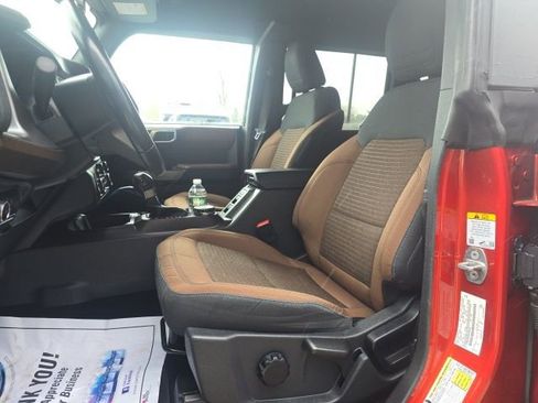 Used 2023 Ford Bronco Outer Banks image 9