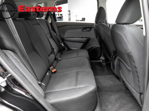 Used 2023 Nissan Rogue S AWD/4WD image 23