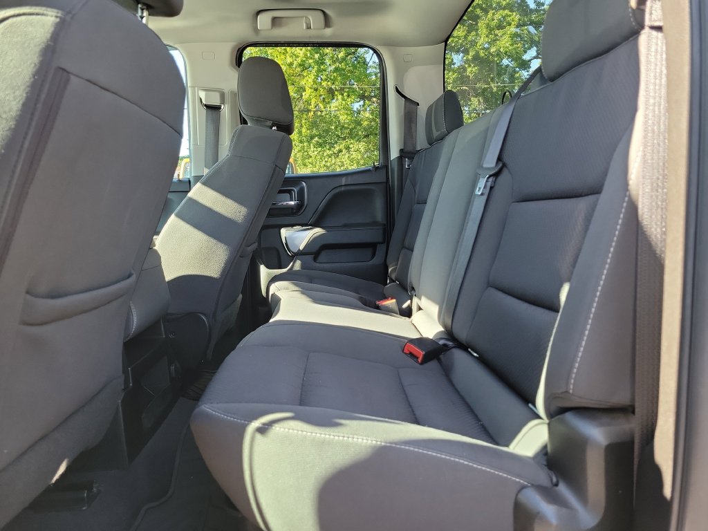 Used 2019 Chevrolet Silverado 1500 LT AWD/4WD image 16