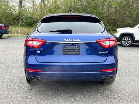 Used 2020 Maserati Levante image 4