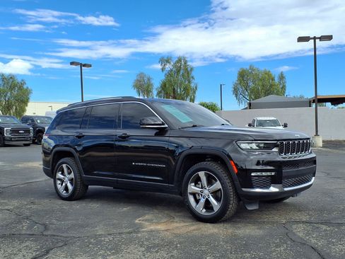 Used 2022 Jeep Grand Cherokee L Limited AWD/4WD image 8