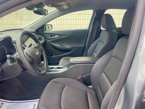 Used 2025 Chevrolet Malibu LT FWD image 9