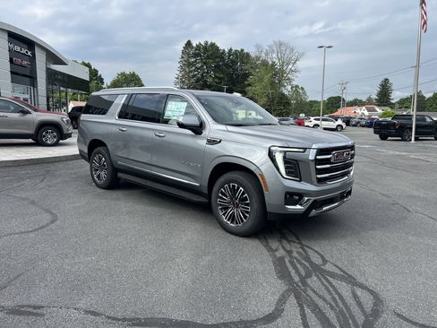 New 2026 GMC Yukon XL Elevation w/ Elevation Premium Package AWD/4WD image 34
