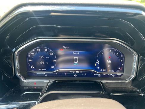 Used 2024 Chevrolet Silverado 1500 LT AWD/4WD image 14