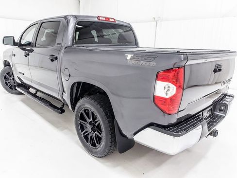 Used 2018 Toyota Tundra SR5 w/ SR5 Upgrade Package image 5