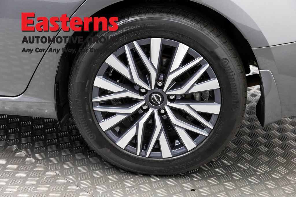 Used 2023 Nissan Altima 2.5 SV w/ SV Premium Package FWD image 35