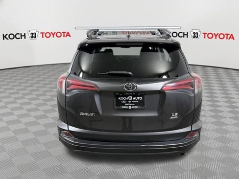 Used 2018 Toyota RAV4 LE image 6