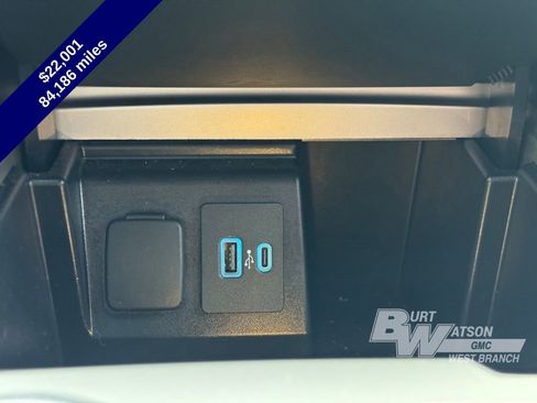 Used 2021 Ford Explorer XLT w/ Equipment Group 202A image 22