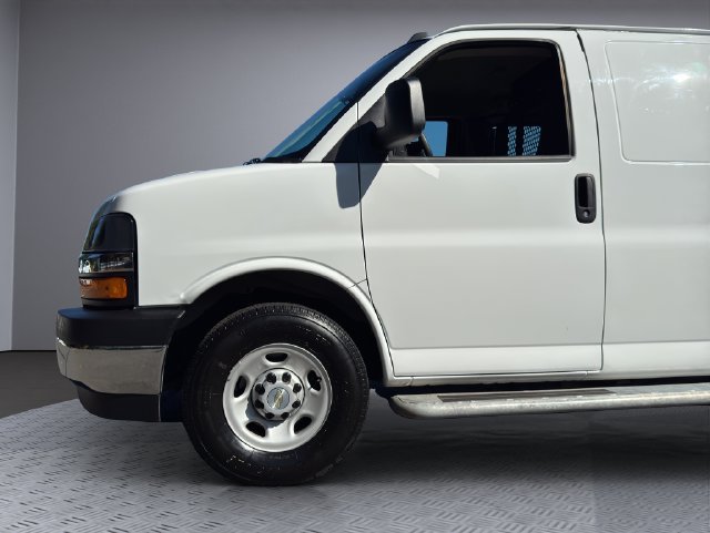 Used 2025 Chevrolet Express 2500 w/ Driver Convenience Package RWD image 28
