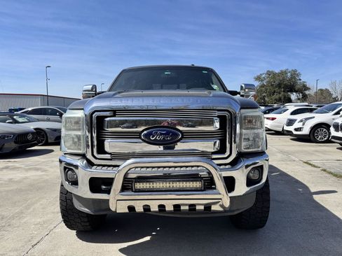 Used 2015 Ford F250 Lariat w/ Lariat Ultimate Package image 2