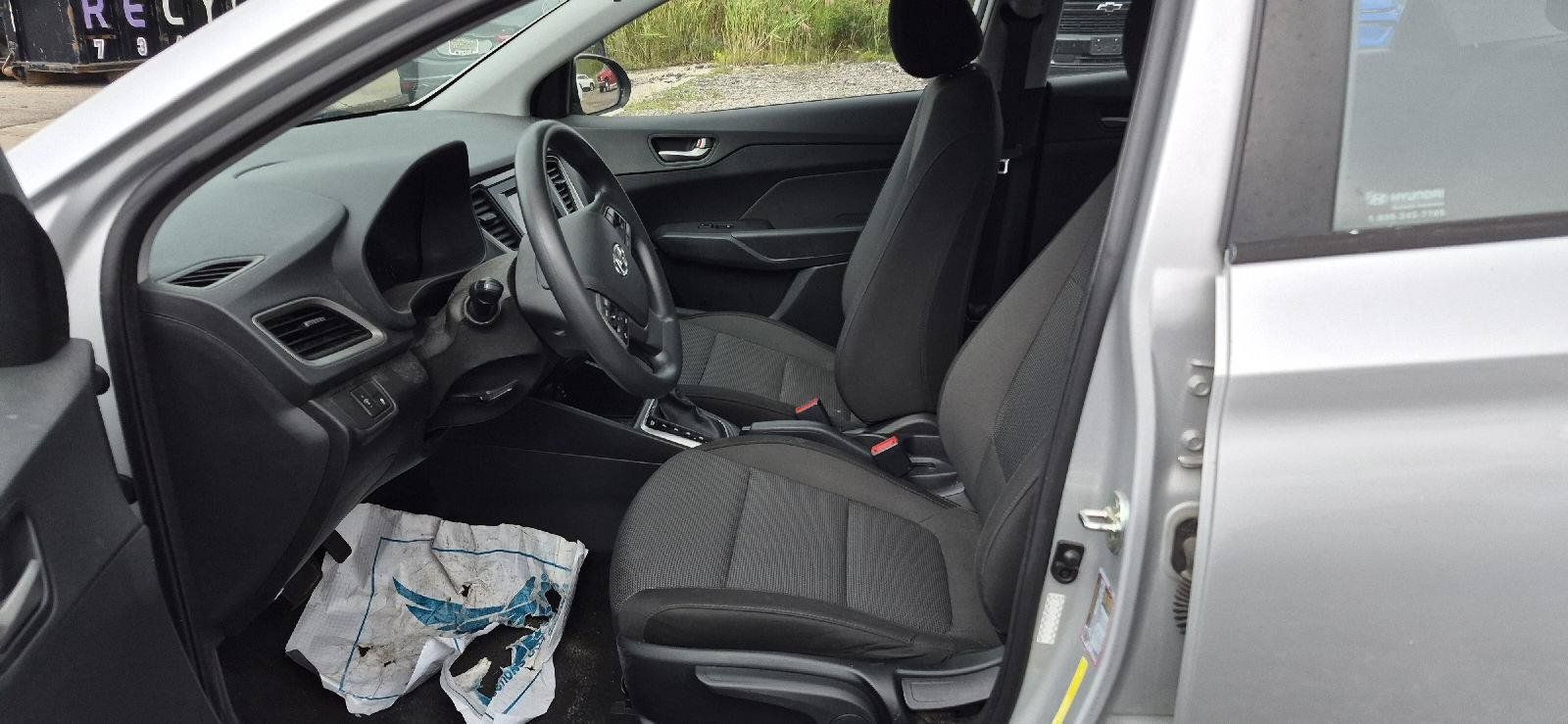 Used 2020 Hyundai Accent SE FWD image 4