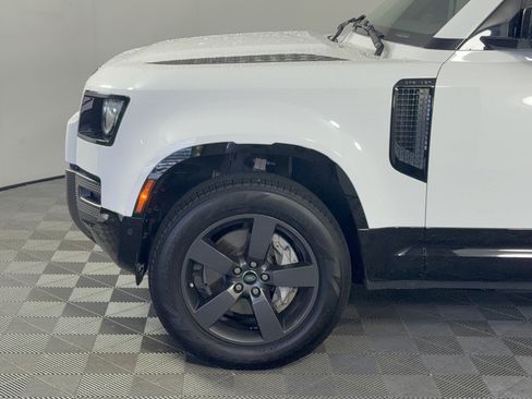 Used 2023 Land Rover Defender 110 X-Dynamic SE AWD/4WD image 13