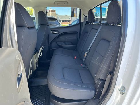 Used 2022 Chevrolet Colorado LT w/ LT Convenience Package image 13