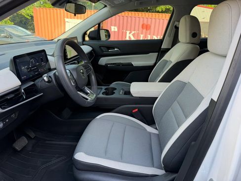 Used 2024 Honda Prologue EX image 13