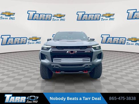 Used 2025 Chevrolet Colorado ZR2 w/ Technology Package AWD/4WD image 3