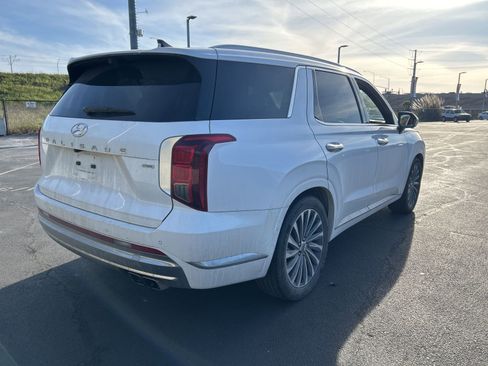 Used 2024 Hyundai Palisade Calligraphy image 4