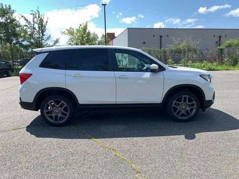 Used 2023 Honda Passport EX-L image 2