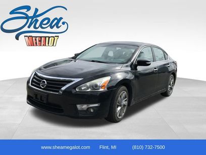 Used 2015 Nissan Altima 2.5 SV w/ Convenience Package