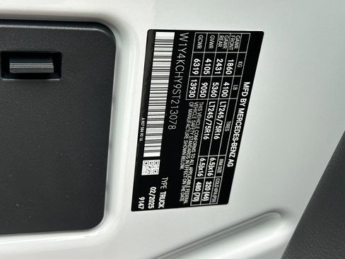 New 2025 Mercedes-Benz Sprinter 2500 image 33