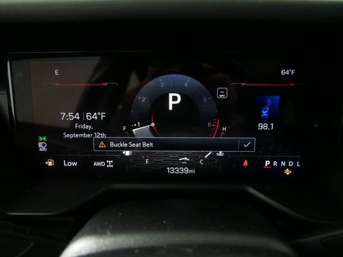 Used 2024 GMC Acadia AT4 image 29