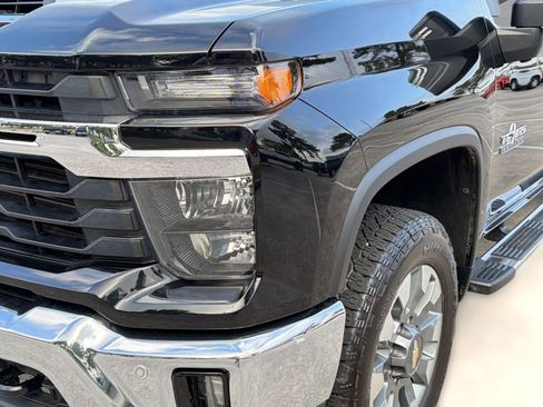 Used 2025 Chevrolet Silverado 2500 LT w/ Texas Edition image 10