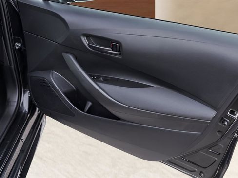 Used 2022 Toyota Corolla LE image 49