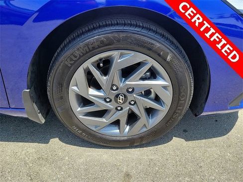 Used 2024 Hyundai Elantra SEL image 20