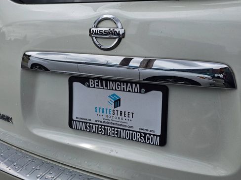 Used 2018 Nissan Pathfinder Platinum AWD/4WD image 12