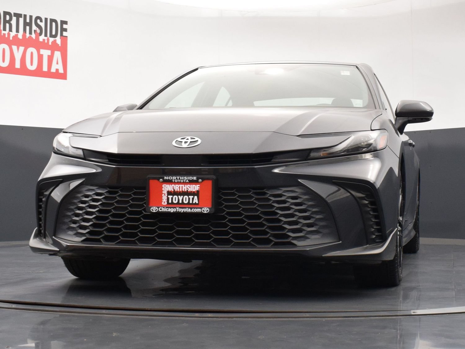 Used 2025 Toyota Camry SE FWD image 30