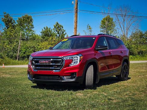 Used 2023 GMC Terrain AT4 w/ Infotainment Package II AWD/4WD image 8
