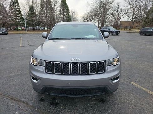 Used 2019 Jeep Grand Cherokee Laredo image 9