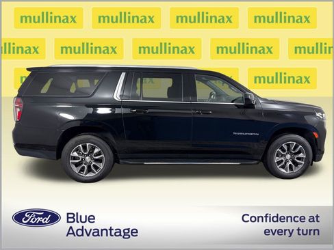 Used 2023 Chevrolet Suburban LS image 2