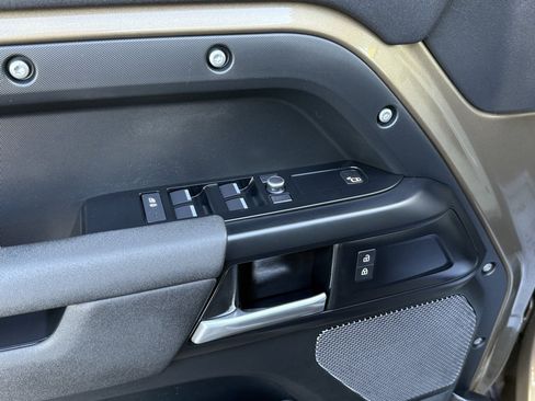 Used 2021 Land Rover Defender 110 S image 14