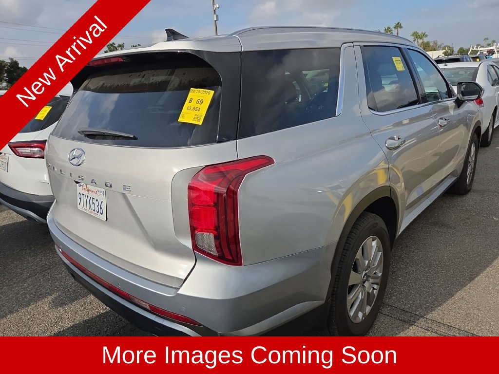 Used 2025 Hyundai Palisade SEL FWD image 2