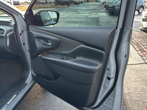 Used 2024 Nissan Murano SL image 12