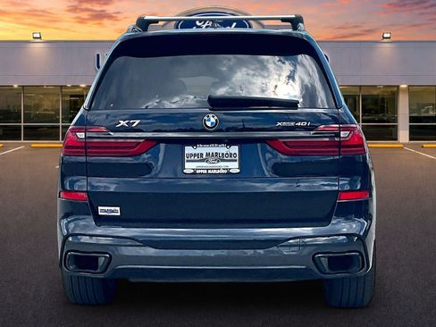 Used 2021 BMW X7 xDrive40i w/ M Sport Package AWD/4WD image 4