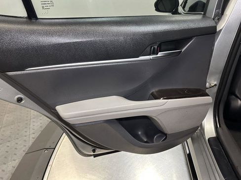 Used 2022 Toyota Camry LE image 29
