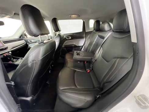 Used 2022 Jeep Compass Latitude AWD/4WD image 23