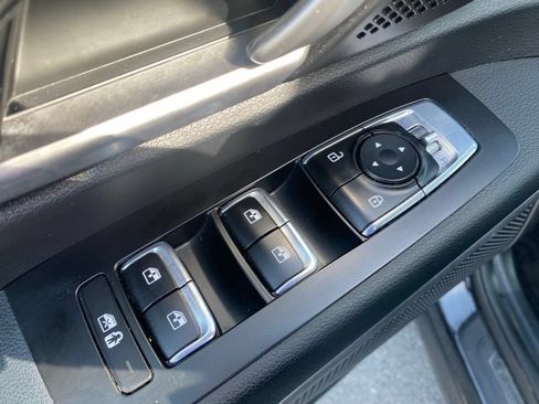 Used 2025 Kia Telluride S AWD/4WD image 14