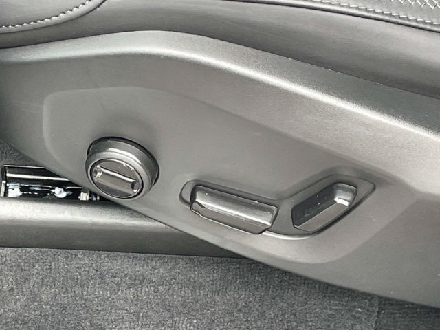 Certified 2025 Volvo XC90 B5 Plus AWD/4WD image 10