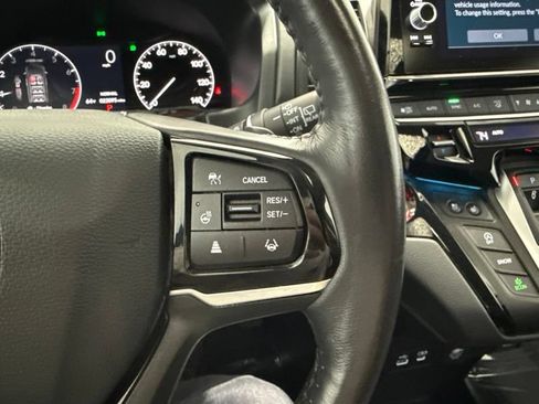 Used 2025 Honda Odyssey Elite image 32