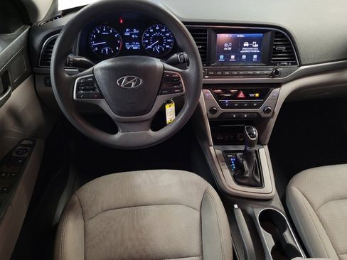 Used 2017 Hyundai Elantra SE image 22