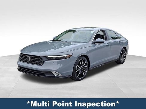Used 2024 Honda Accord Touring image 4