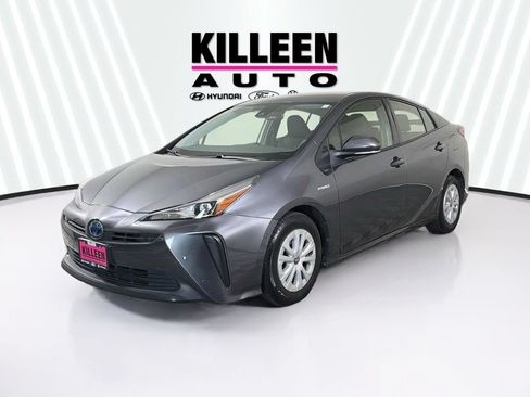 Used 2022 Toyota Prius LE FWD image 3