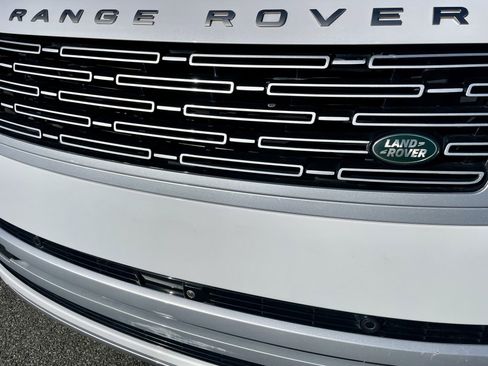 Used 2022 Land Rover Range Rover SE AWD/4WD image 32